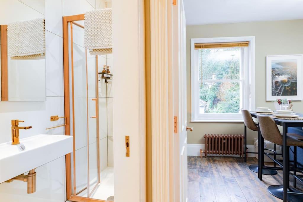 Stunning Boutique Flat In Central Location - Beatrice Bath Exterior photo